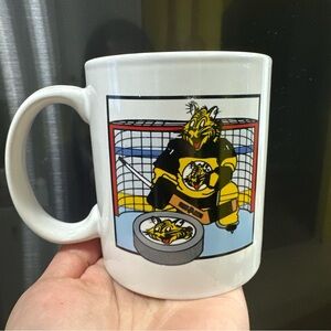 1990s Rare Giant Tiger Hockey Goalie Limited Edition Advertising Mug